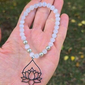 Elegant White and Silver Beaded Lotus Bracelet